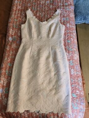 ANTONIO MELANI Women's Scallop Hem Light Pink Textured Sheath Dress